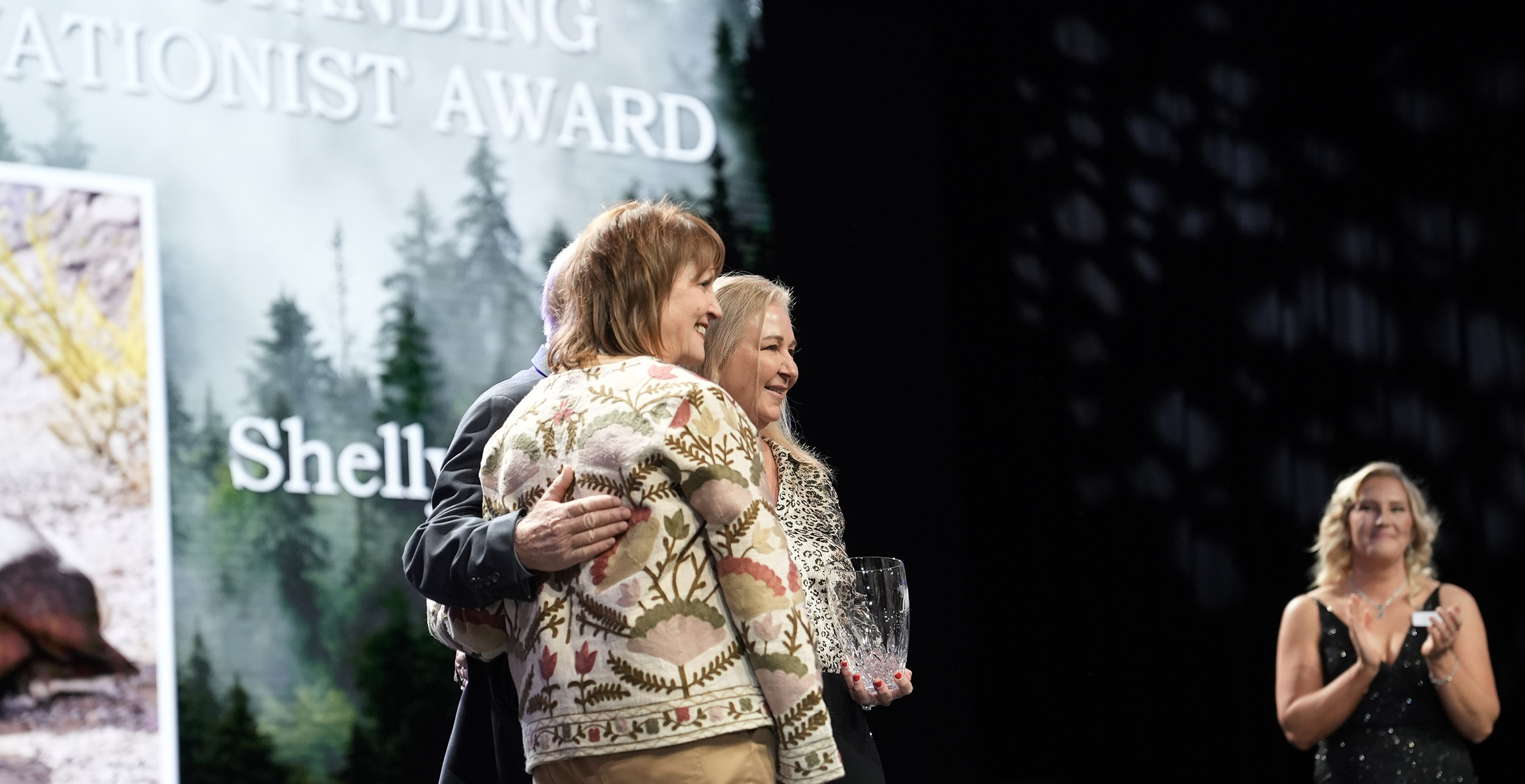 2026 Artemis winner Shelly Sayer accepting at the 2026 Sheep Show
